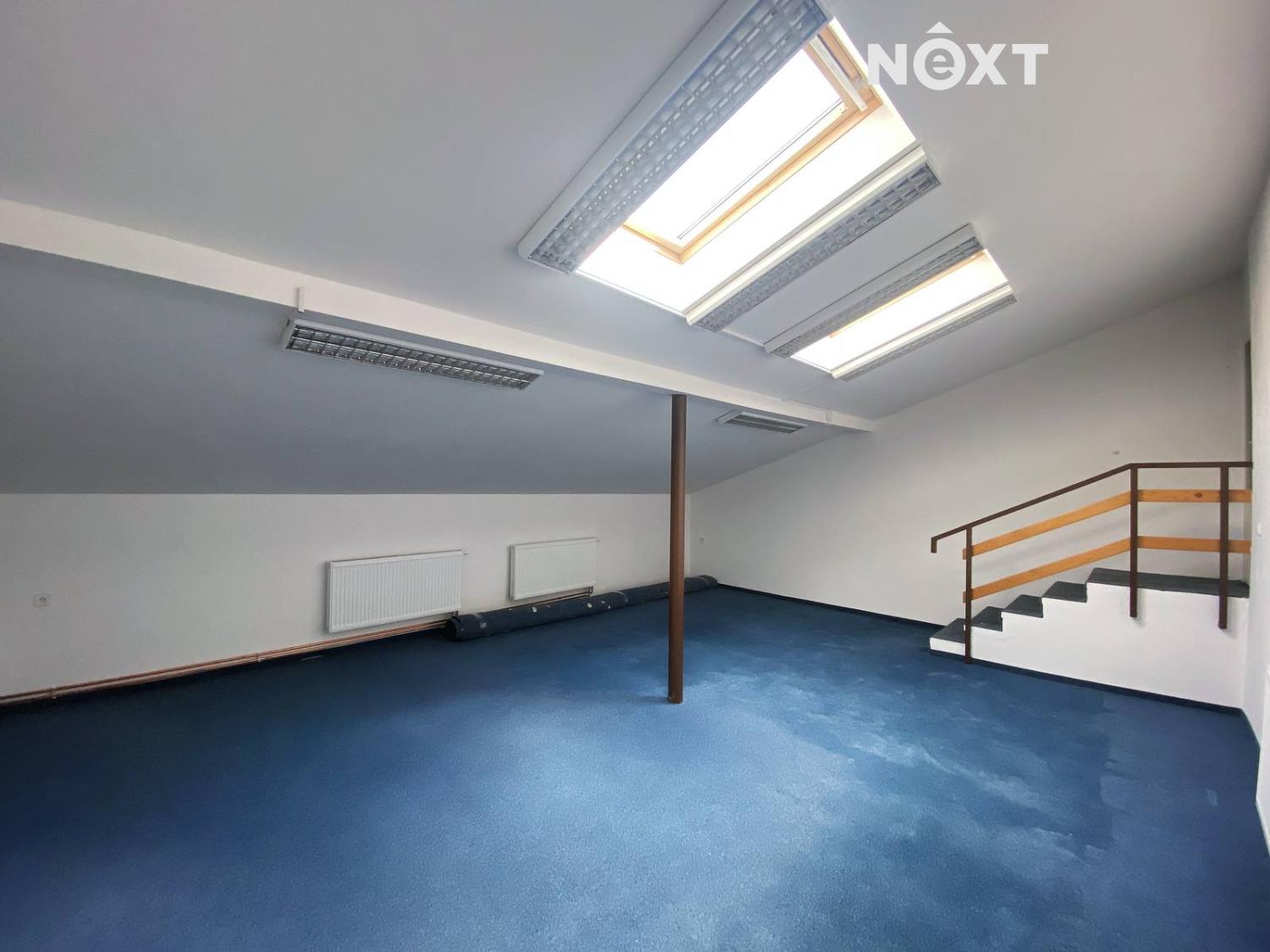 Pronájem komerční Kanceláře, 122㎡