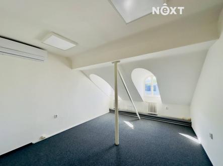 Pronájem - kanceláře, 76 m²