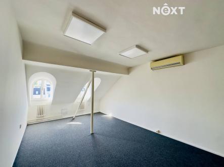 Pronájem - kanceláře, 76 m²