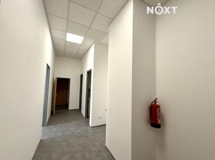 Pronájem - kanceláře, 95 m²