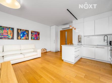 Pronájem bytu, 3+kk, 98 m²