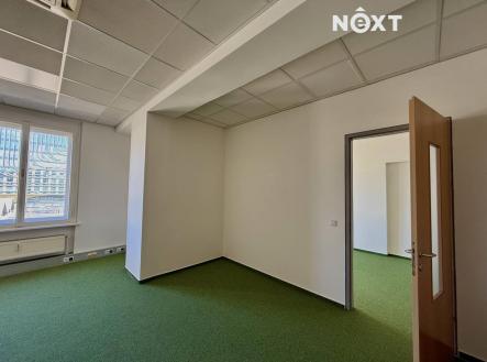 Pronájem - kanceláře, 168 m²