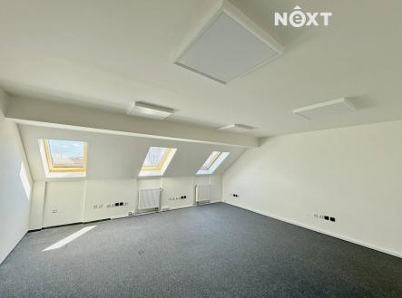 Pronájem - kanceláře, 102 m²