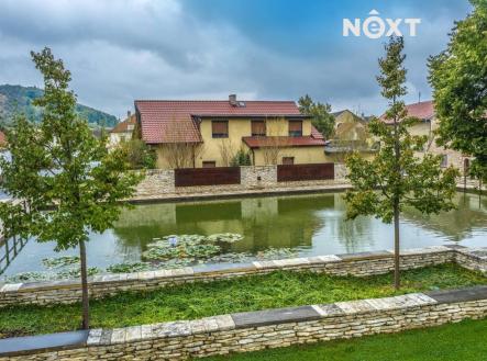 Prodej - dům/vila, 416 m²