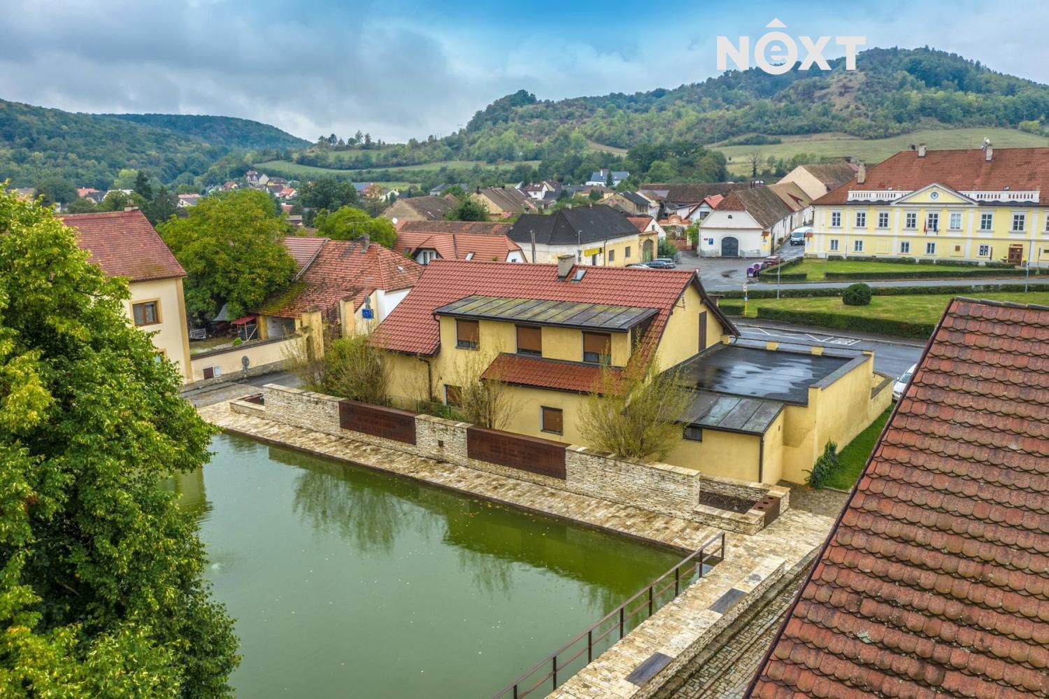 Prodej komerční Restaurace, 416㎡