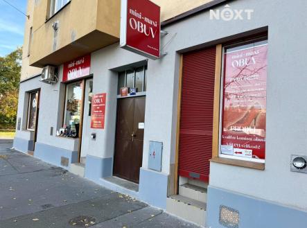 Pronájem - komerční objekt, obchodní centrum, 35 m²