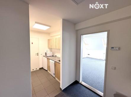 Pronájem - kanceláře, 102 m²