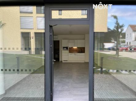 Pronájem - komerční objekt, obchodní centrum, 40 m²