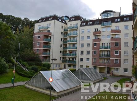 . | Pronájem bytu, 3+kk, 95 m²