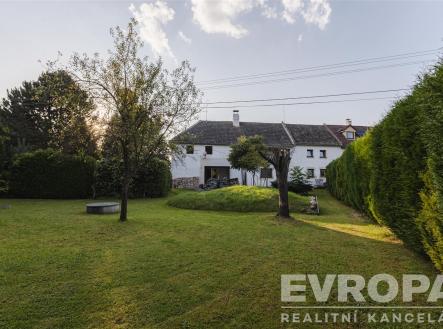 . | Prodej - zemědělský objekt, 2 239 m²