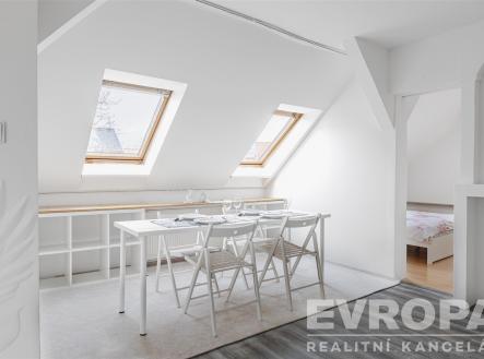 . | Prodej - dům/vila, 142 m²