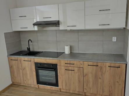 Bez popisku | Pronájem bytu, 2+1, 77 m²