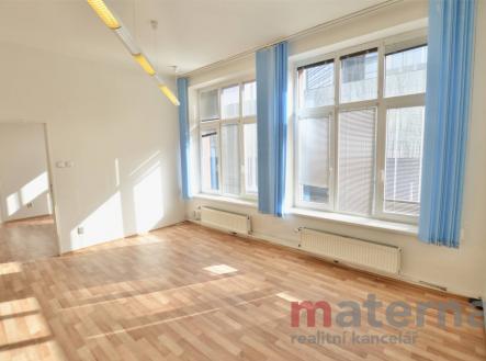 Bez popisku | Pronájem - kanceláře, 33 m²