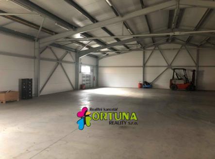 27746624_10212093779322204_275941232_o | Pronájem - komerční objekt, sklad, 547 m²