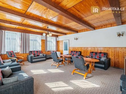 Prodej - dům/vila, 305 m²