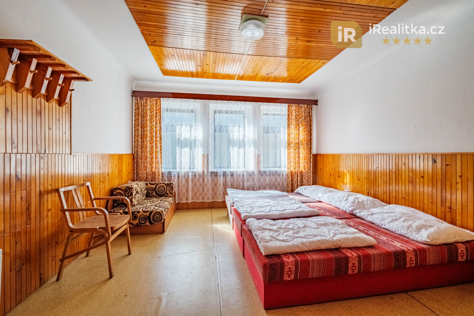 Velký rodinný dům, pozemek 4190 m2, Antonínov - Josefův Důl 