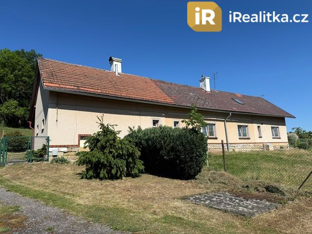 Prodej rodinného domu, 5 pokojů, 220 m², Chyjice