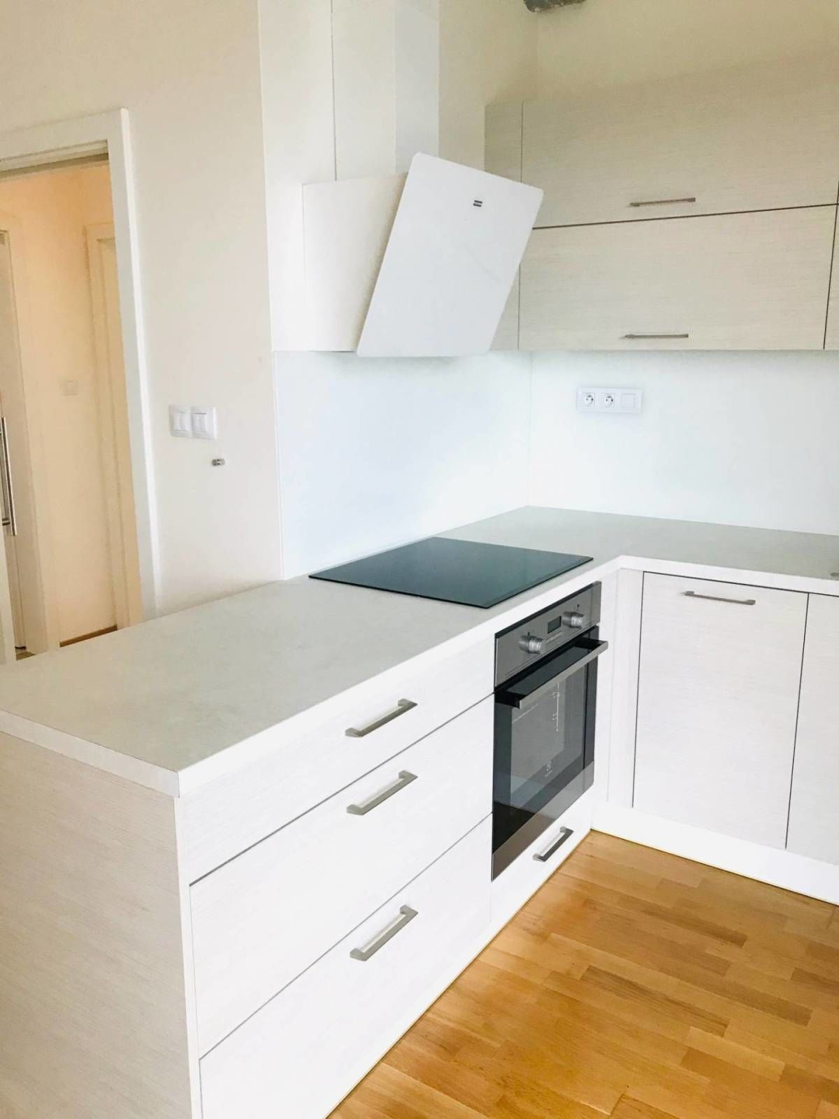 Pronájem bytu 3+kk 71 m2, balkon