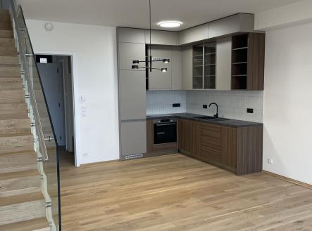 Pronájem bytu, 2+kk, 76 m²