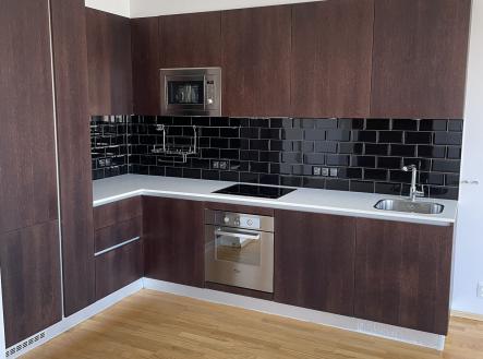 Pronájem bytu, 3+kk, 85 m²