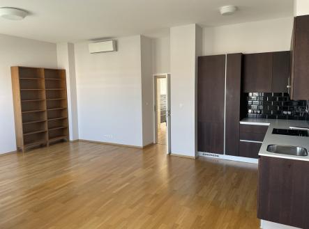 Pronájem bytu, 3+kk, 85 m²