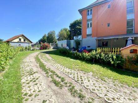 foto: 2 | Prodej - nájemní dům, 280 m²