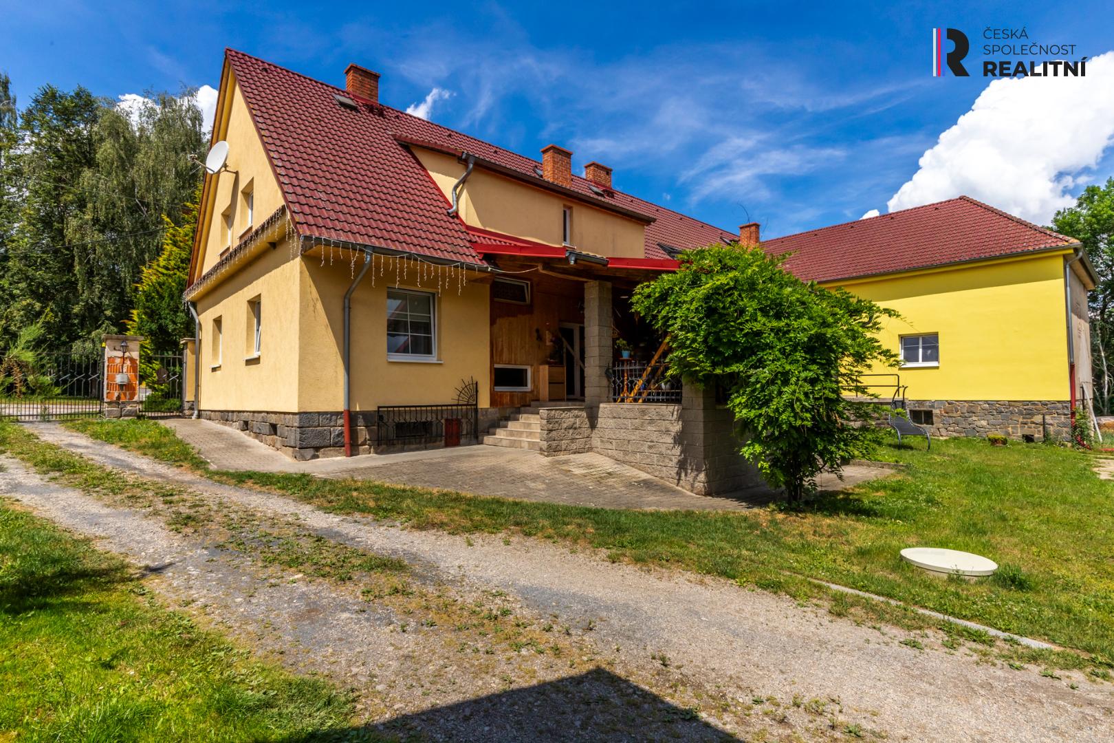 Prodej  - dům/vila, 767 m2