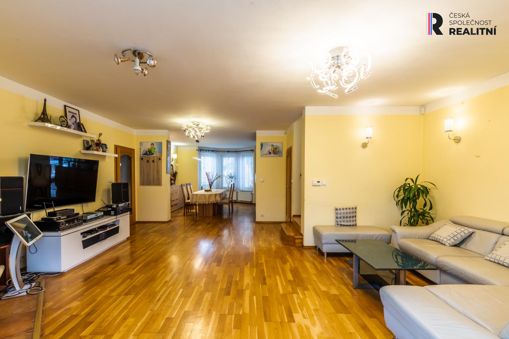 Prodej  - dům/vila, 168 m2