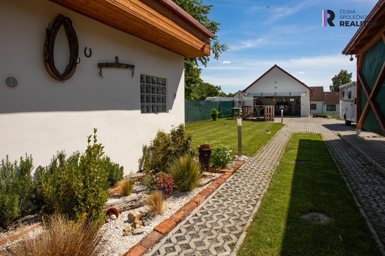 Prodej  - dům/vila, 396 m2