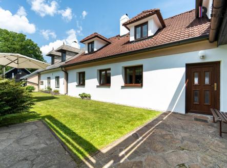 Prodej - dům/vila, 387 m²