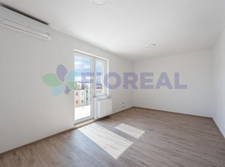 . | Pronájem bytu, 1+kk, 34 m²