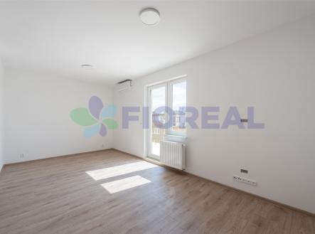 Pronájem bytu, 1+kk, 34 m² obrázek