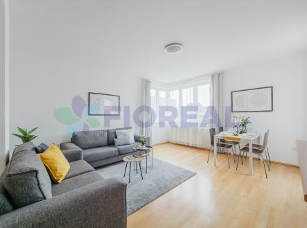 . | Pronájem bytu, 3+kk, 71 m²