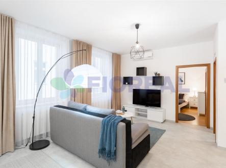 . | Pronájem bytu, 2+kk, 62 m²