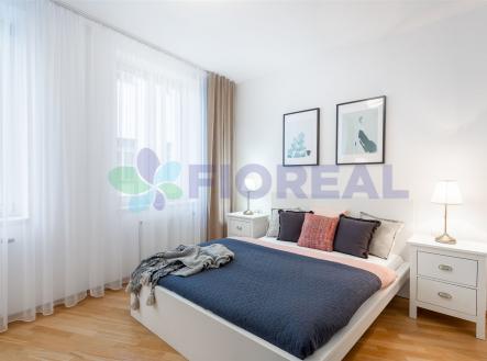 . | Pronájem bytu, 2+kk, 62 m²