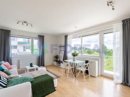 . | Pronájem bytu, 1+kk, 34 m²