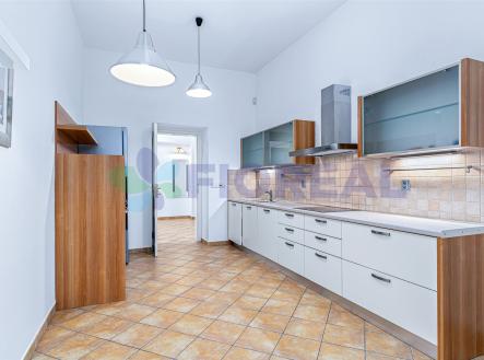 kuchyně | Pronájem bytu, 2+1, 85 m²