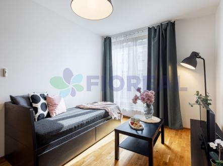 . | Pronájem bytu, 2+kk, 45 m²