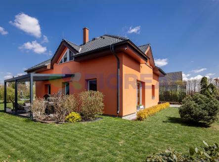 . | Prodej - dům/vila, 202 m²