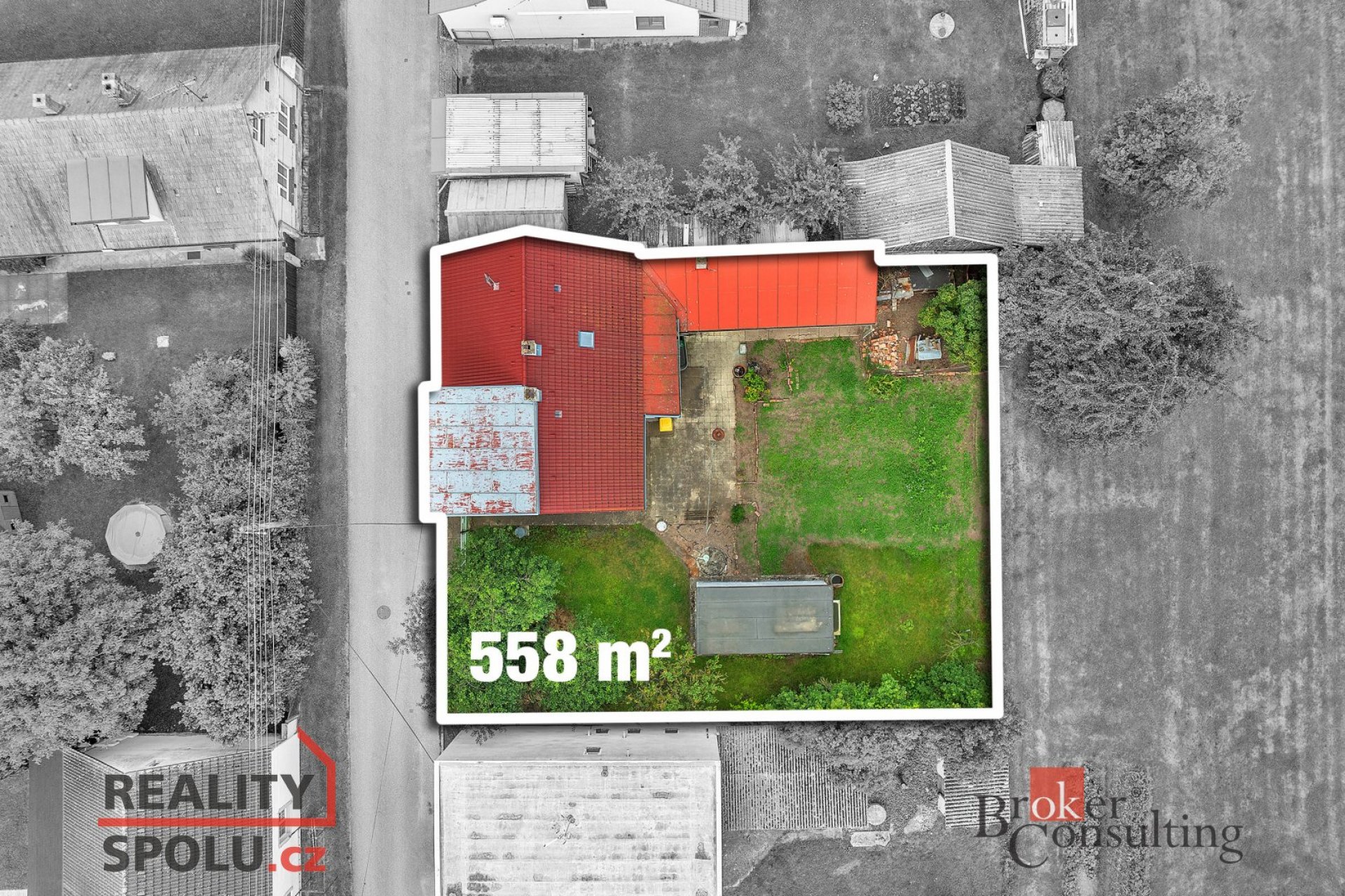 Prodej rodinného domu 4+1, pozemek 588 m², zahrada, garáž, Skřivany, okr. Hradec Králové