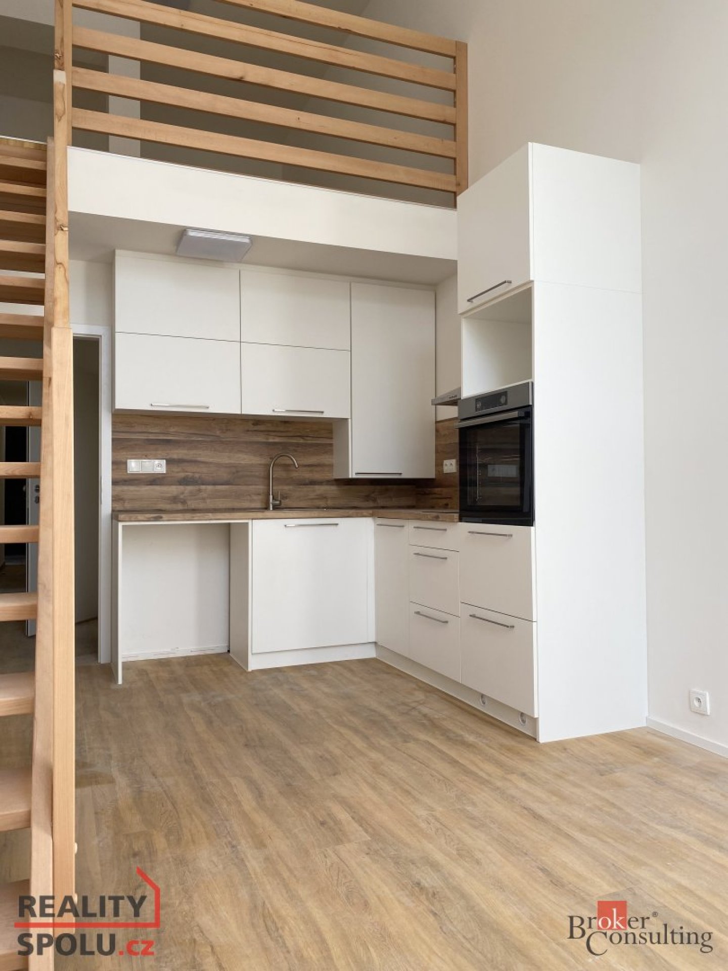 Moderní loft 2+KK s parkovacím stáním v rezidenci Menšík, Ratibořská Opava