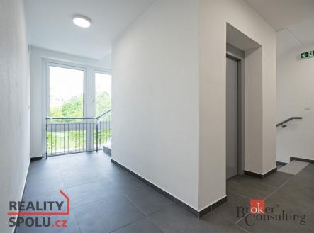 Pronájem bytu, 1+kk, 37 m²