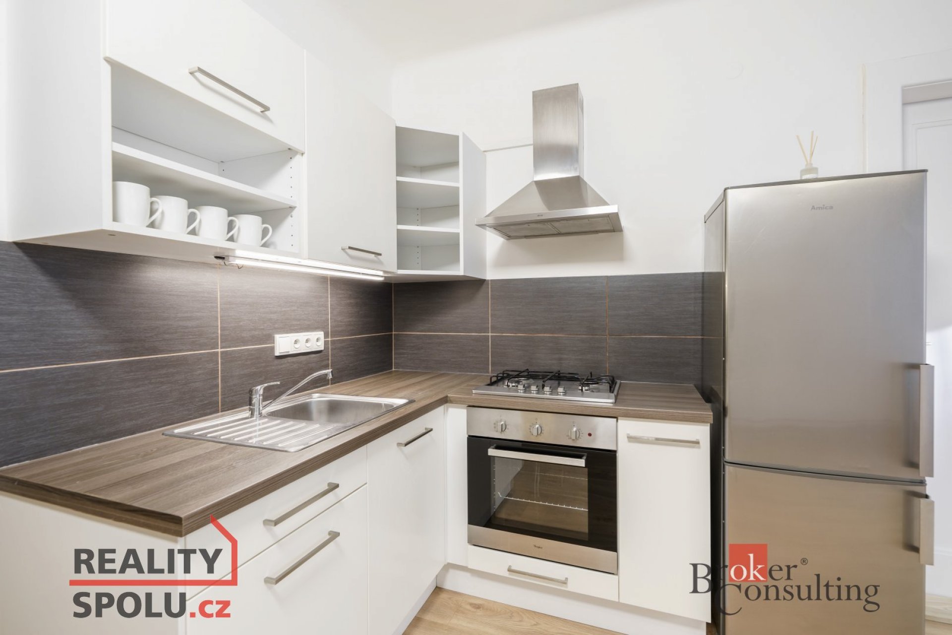 Pronájem, byty/2+kk, 50 m2, Baranova 1804/25, Žižkov, 13000 Praha 3 [ID 65830]