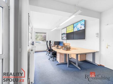 Prodej - komerční objekt, administrativní budova, 447 m²