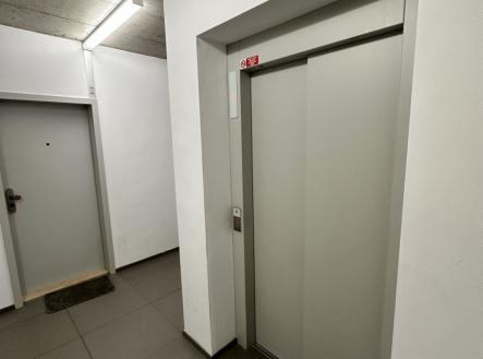 Pronájem bytu, 2+kk, 62 m²