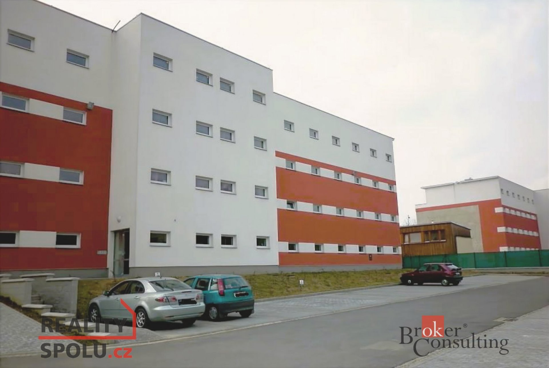 Prodej slunného bytu 2+kk s balkonem, Ostopovice