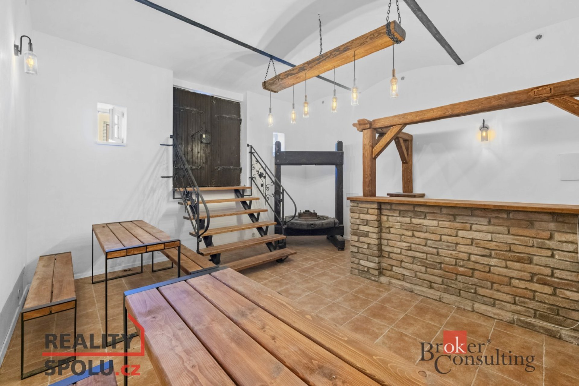 Prodej, komerční/ubytování, 141 m2, Novosedly , Břeclav [ID 69542]