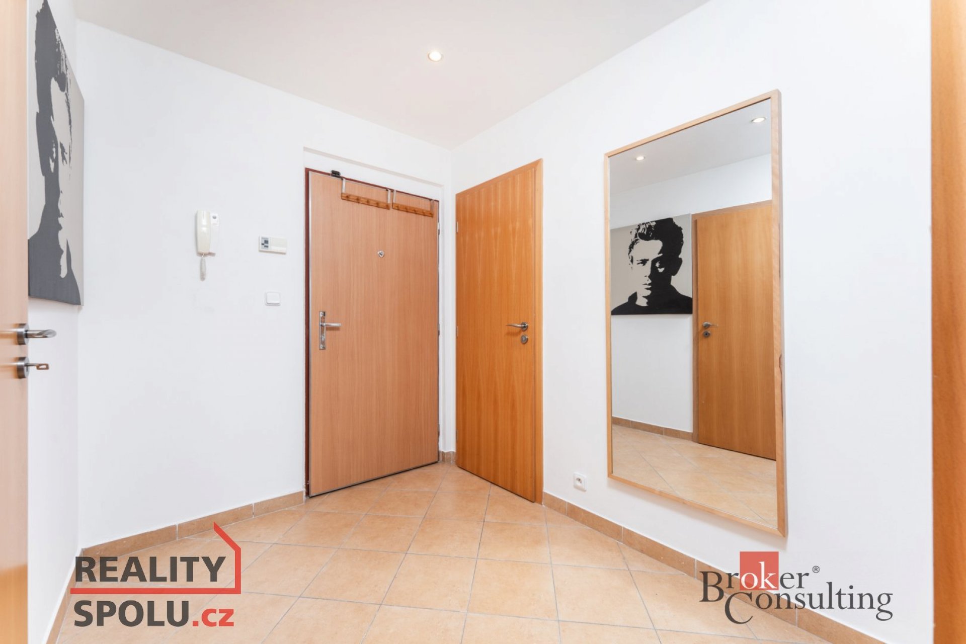 Prodej bytu 2+kk 56 m² Zubrnická, Praha - Prosek