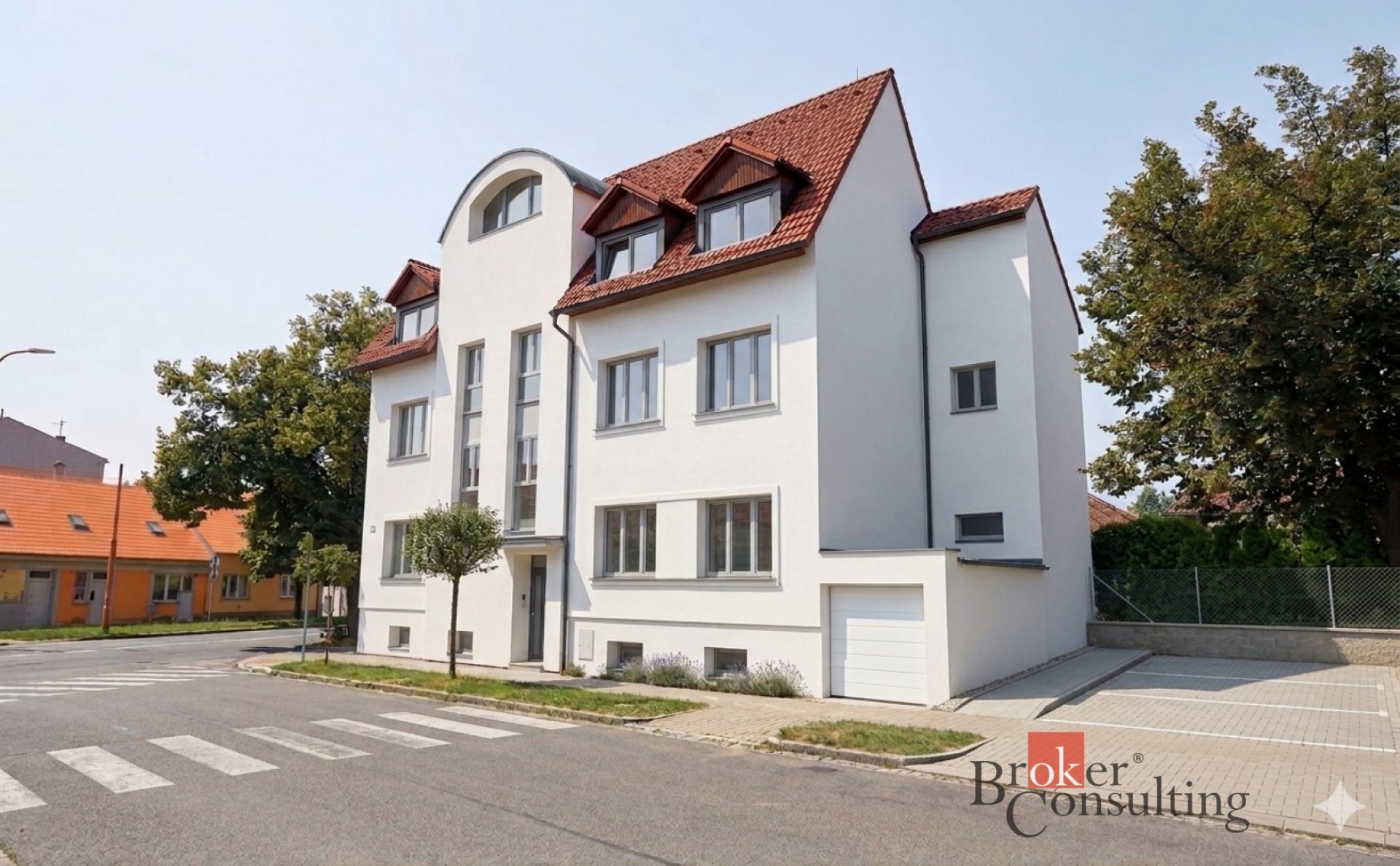 Developerský projekt - Bytový dům s pozemkem k další výstavbě v centru města Hodonín