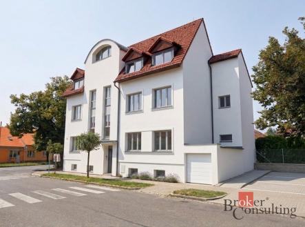 Prodej - komerční objekt, jiný, 786 m²